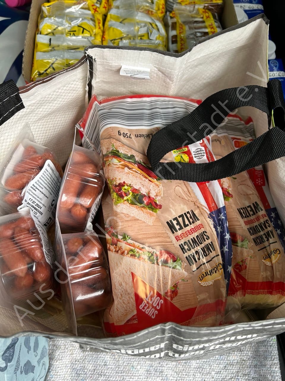 Versorgung von Menschen mit Lebensmitteln, Hygieneartikeln und mehr