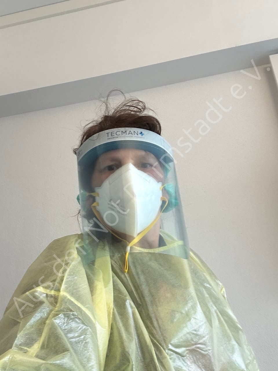 Da sitzt die 69 jährige Rentnerin im Schlafanzug am Hauptbahnhof