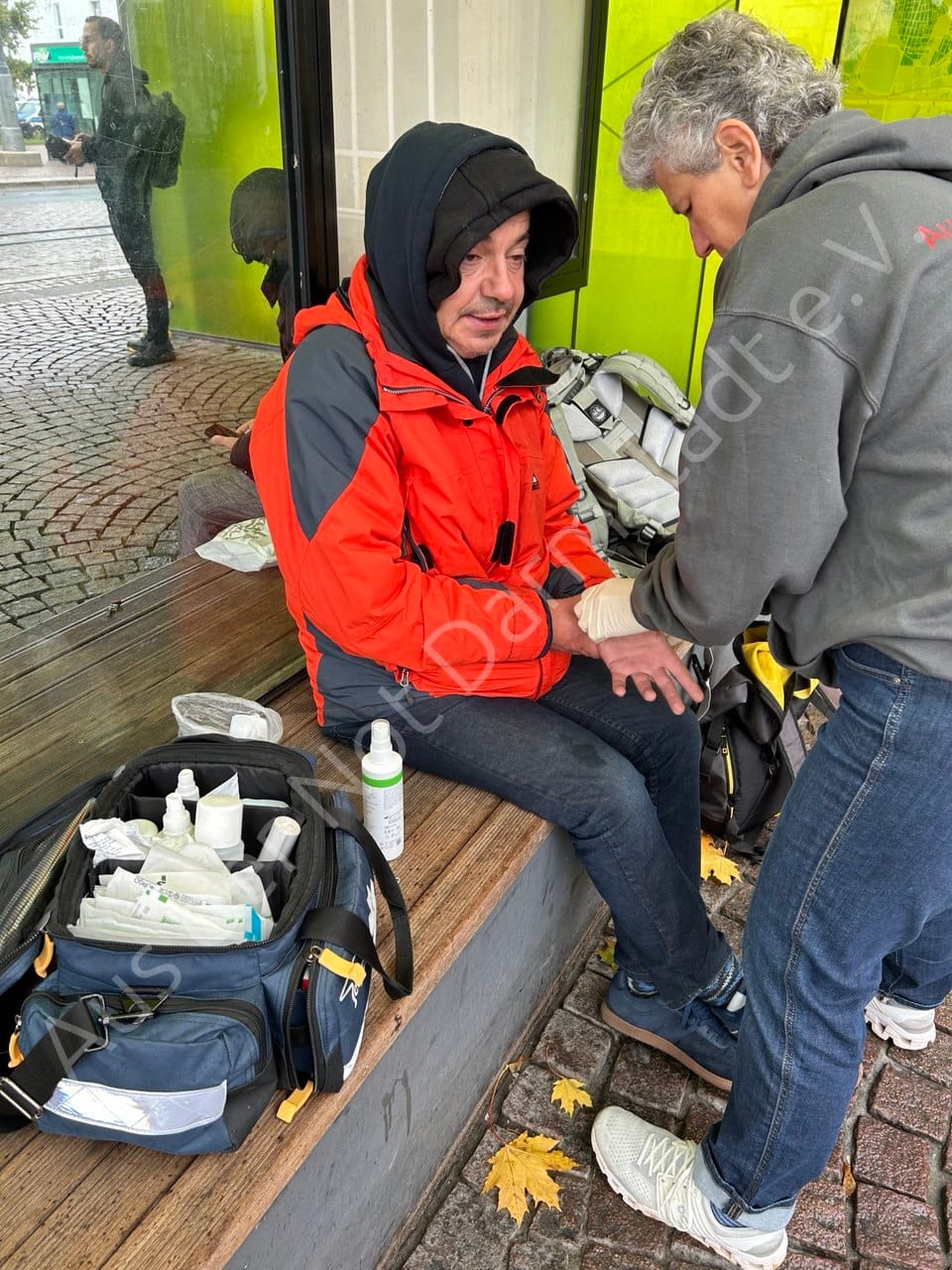 Wundversorgung auf der Straße