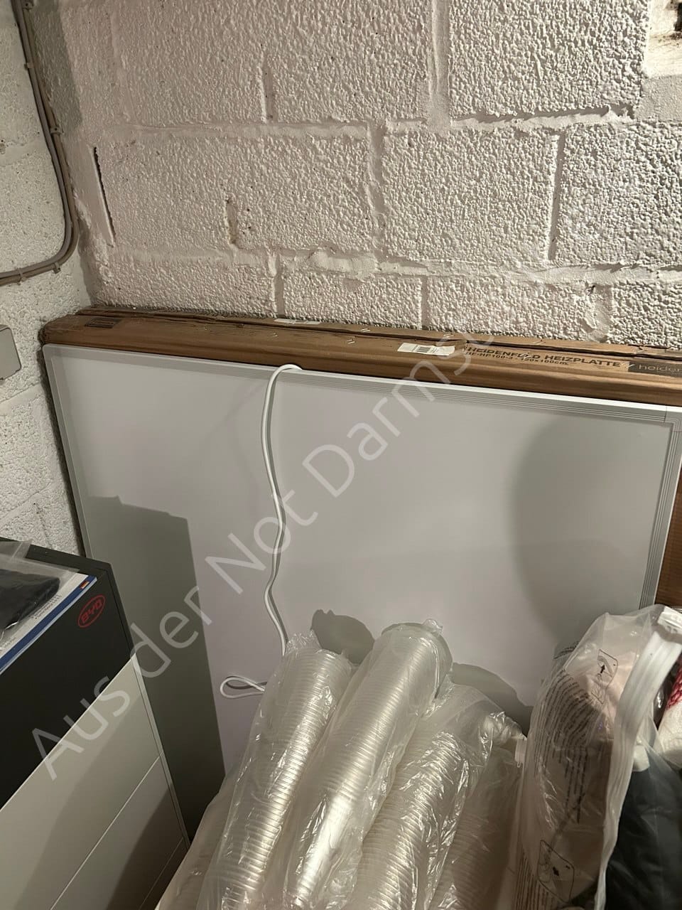 Heizung kaputt, schlafen im dicken Wintermantel