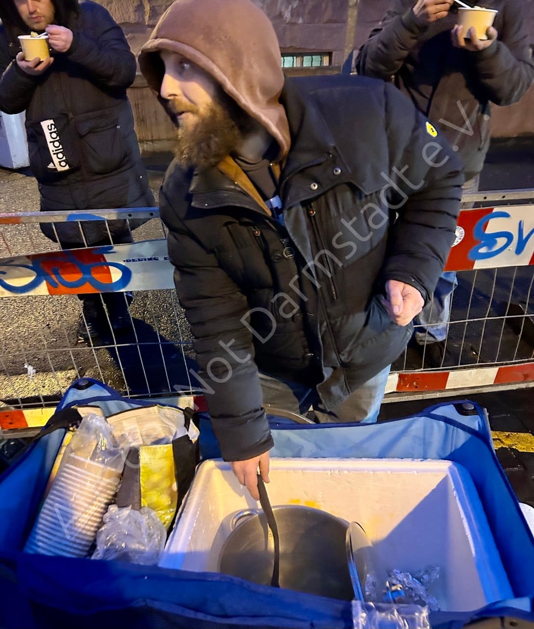 Warmes Essen bei eisigen Themperaturen