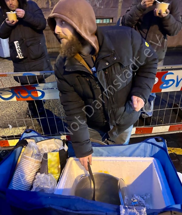 Warmes Essen bei eisigen Themperaturen